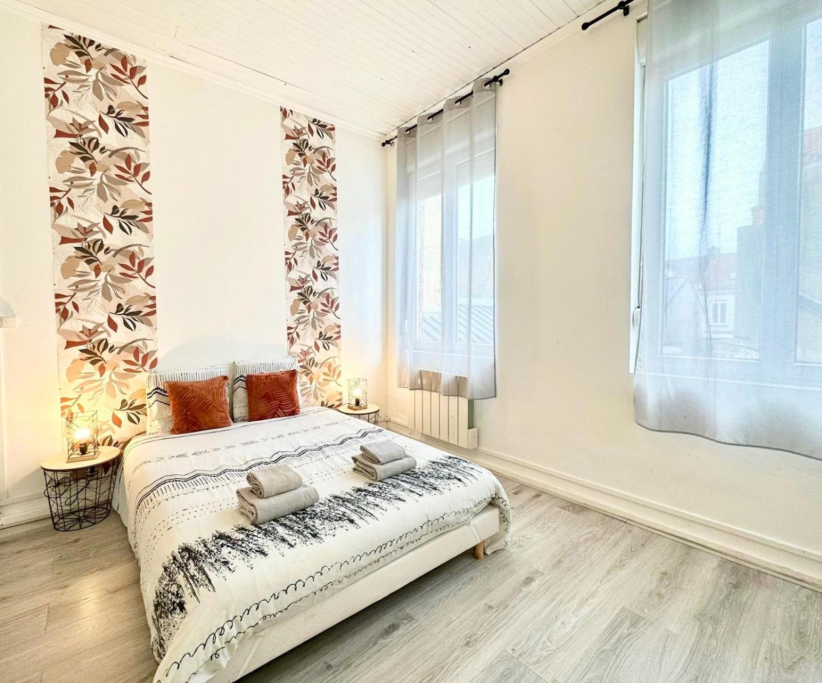 * The Gold Time * Appartement Confort * Centre-Ville กาเลส์ ภายนอก รูปภาพ